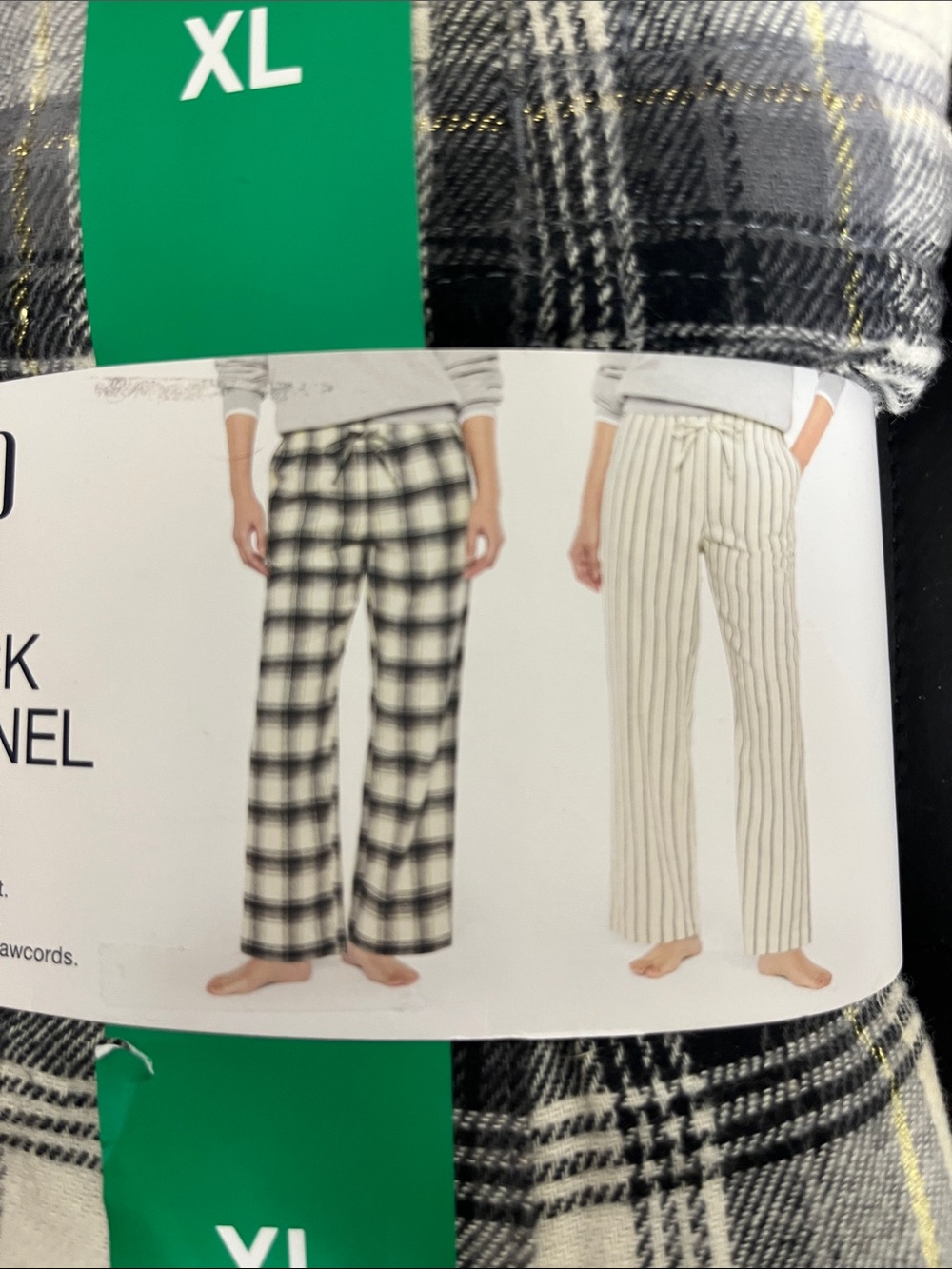GAP XL 2-Pack Flannel Pajama Pants in Black, White, Gray - Picture 4 of 5